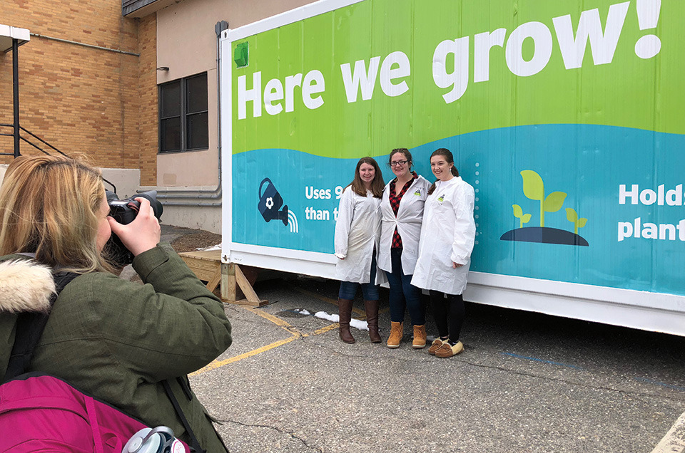 Kaitlynn Hutchins '19 Photographs Fellow Students Outside of the Leafy Green Machine